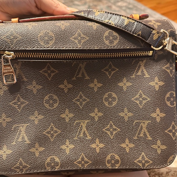 LV Métis Crossbody bag - Picture 6 of 9